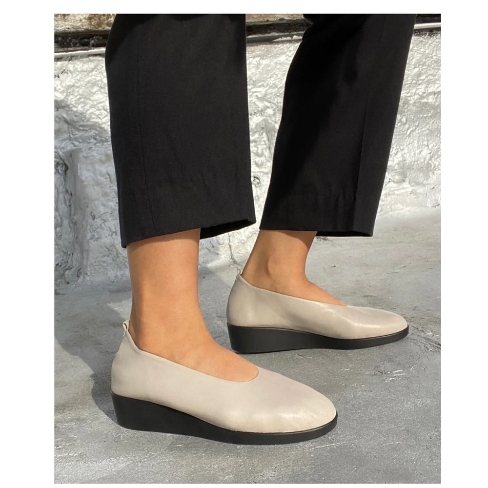 HOPP IO Slipper - Putty Nappa